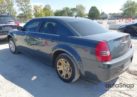 2008 Chrysler 300 Lx из США, поврежденный, VIN 2C3KA43R88H188821